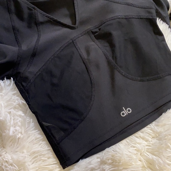 ALO Archer Fitted Long Sleeve - Picture 4 of 5